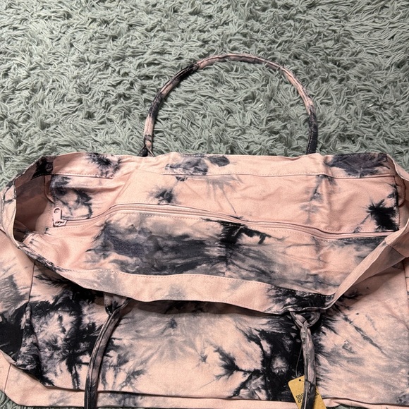 Brand New Victoria’s Secret PINK Tote Bag - Picture 4 of 5